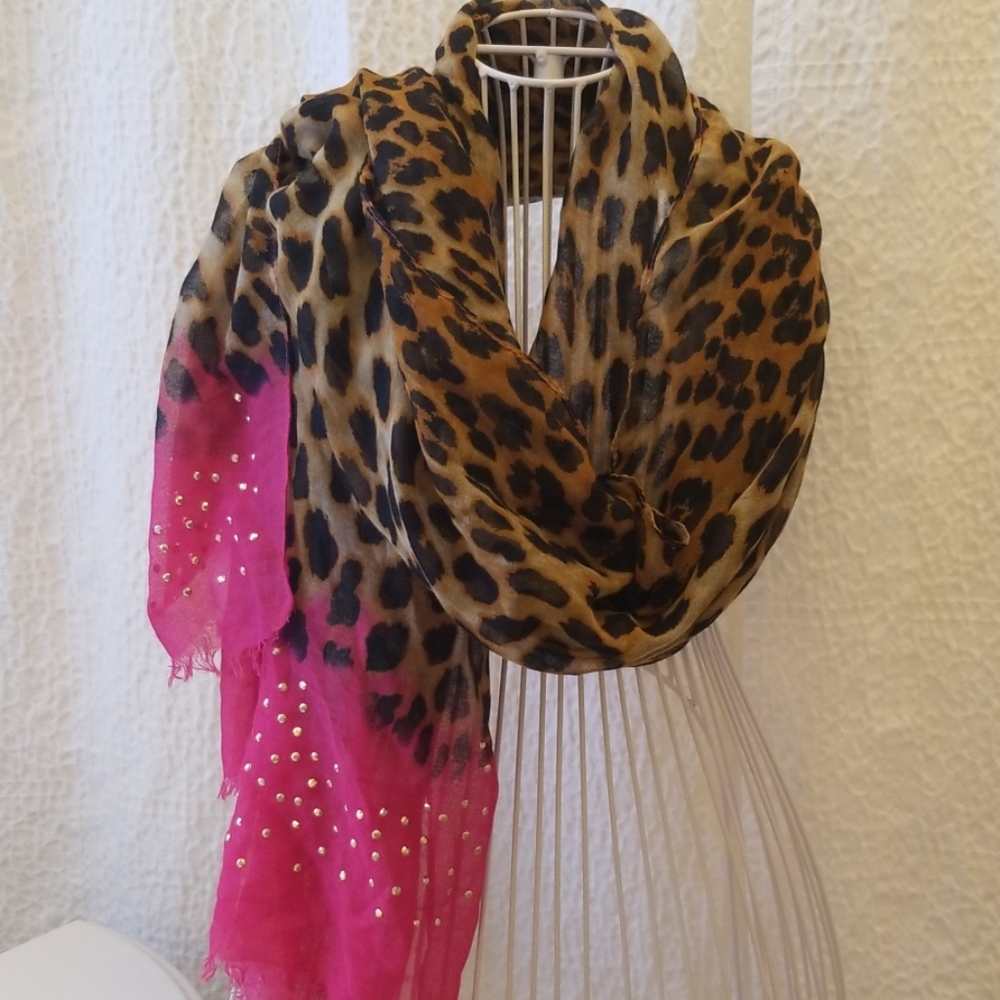 Animal print & pink scarf
